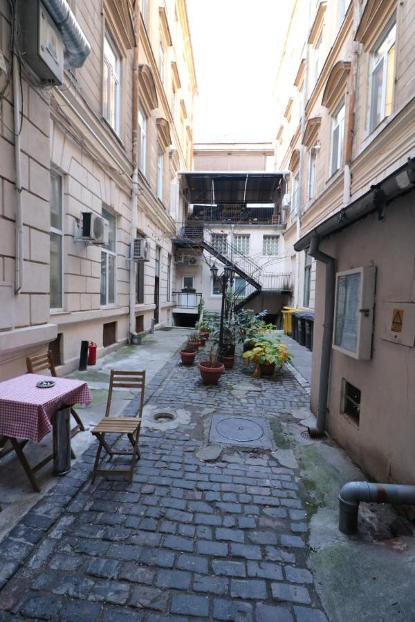 Cozy Old Town Apartment - Free Minibar Bucharest Exterior photo